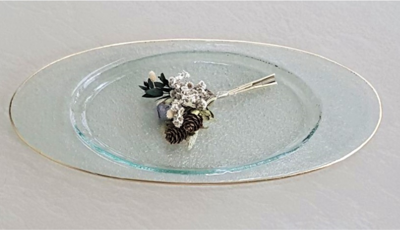 Gold-rimmed Oval Glass Serving Plate