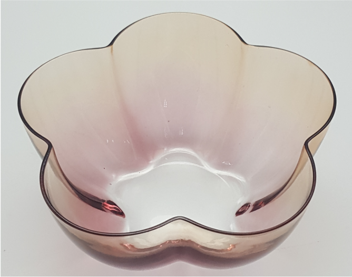 Petal-shaped Glass Bowl