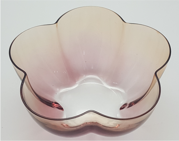 Petal-shaped Glass Bowl