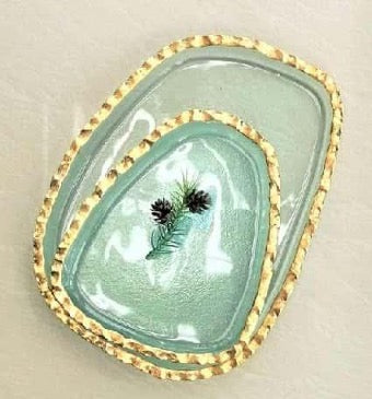 Gold-rimmed Shaped Glass Serving Plate