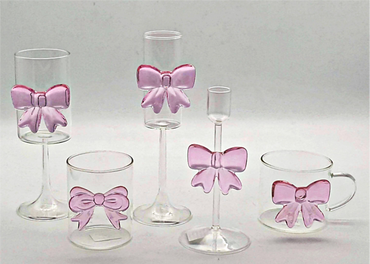 Wine Glass with Bowknot Decoration