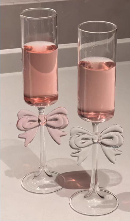 Wine Glass with Bowknot Decoration