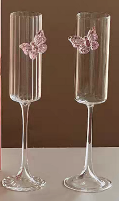 Wine Glass with Bowknot Decoration