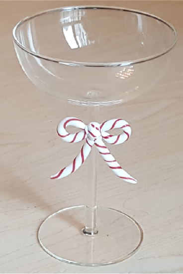 Wine Glass with Bowknot Decoration