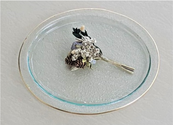 Gold-rimmed Round Glass Serving Plate