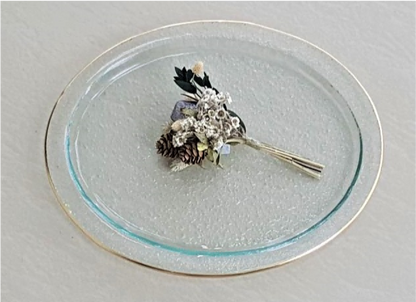 Gold-rimmed Round Glass Serving Plate