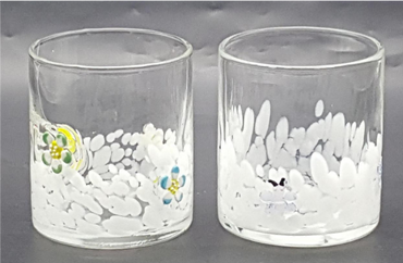 Dappled Glass Tumbler with 3D decoration